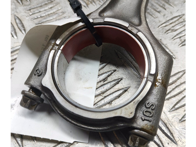 Píst 7933665, 9494399 BMW 2 F44 B38 A15 A