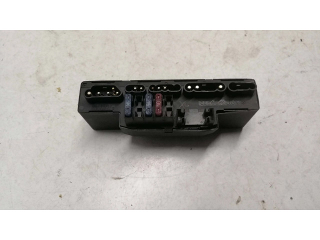 Pojistková skříňka A2105400372 Mercedes-Benz E W210 1996