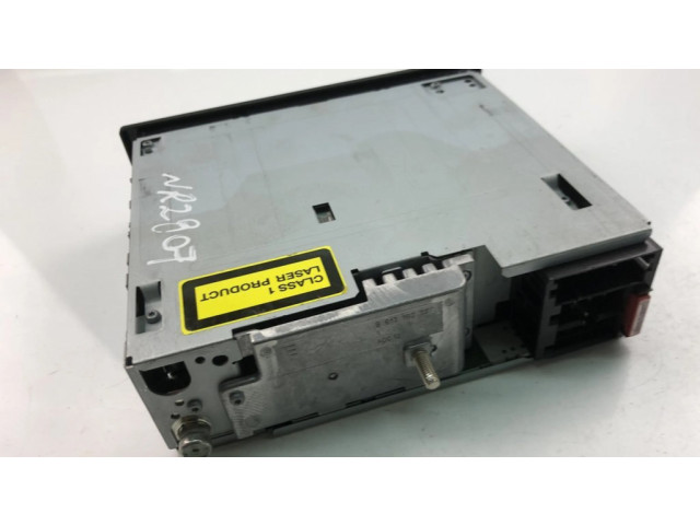 Радио/ проигрыватель CD/DVD / навигация