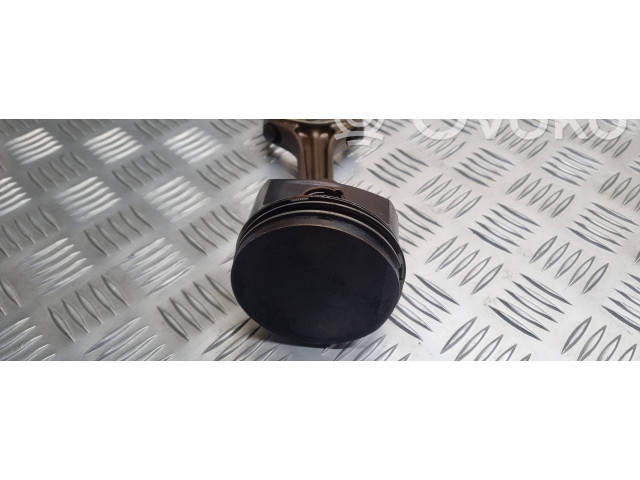  Поршень с шатуном AGN   Audi A3 S3 8L  