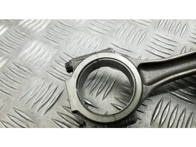 Píst V200, 038J Audi A3 S3 A3 Sportback 8P pro Jiný motor 0.0