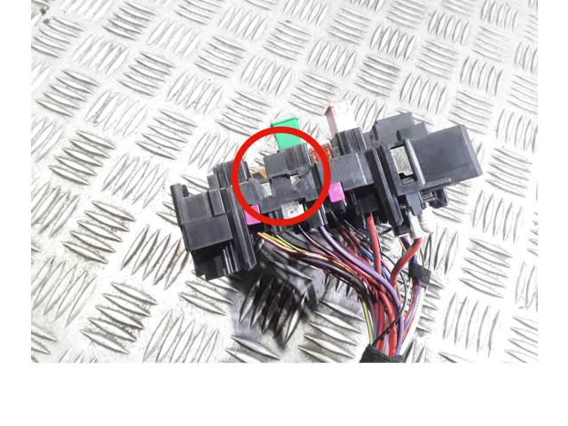 Блок предохранителей 5Q0937615C   Audi A3 S3 8V    