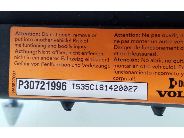 Подушка безопасности водителя 30721996   Volvo V70