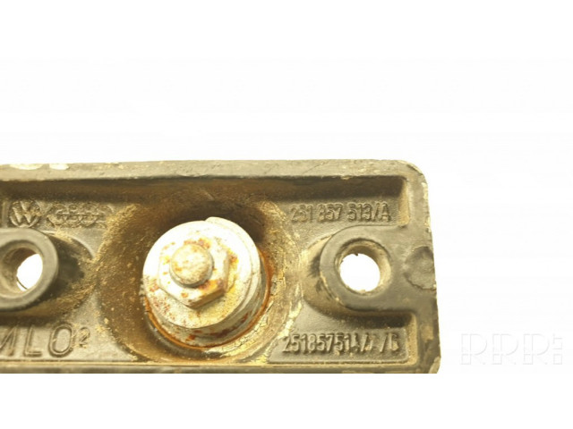 Zpětné zrcátko pravé Volkswagen Transporter - Caravelle T3 1986 251857513A