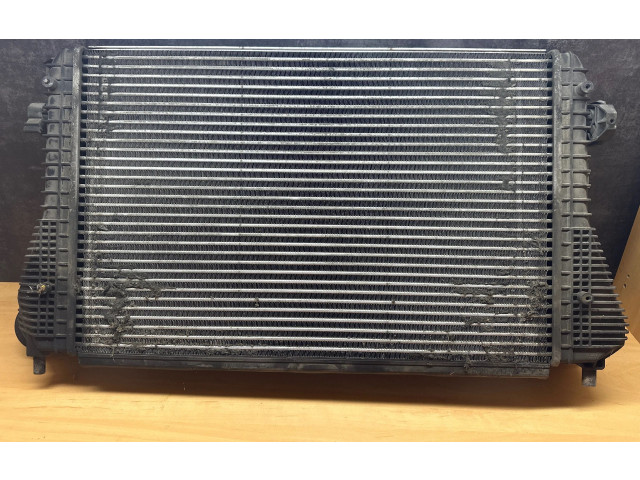 Интеркулер  1K0145803E, 1K0145803L   Volkswagen Touran I 