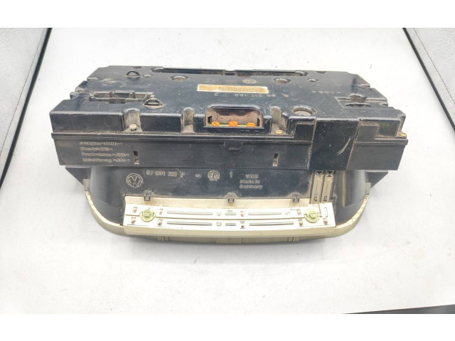 Панель приборов 88311188 Volkswagen Golf III