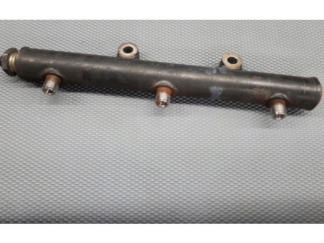 Топливная рампа 4R8Q-9D280BC Jaguar XJ X351