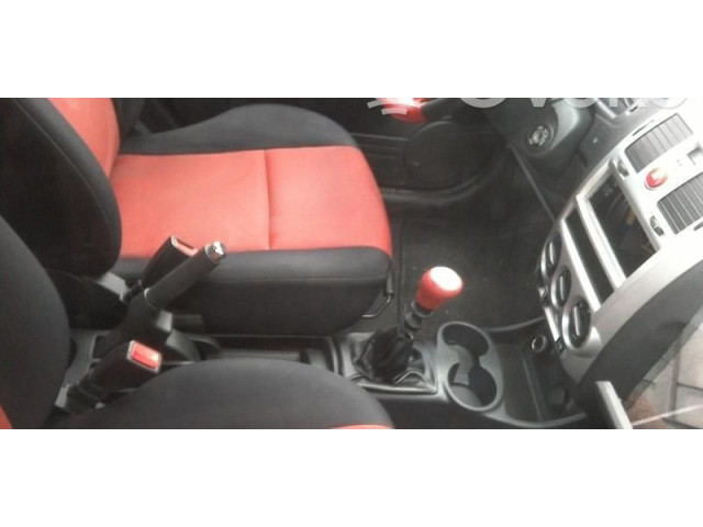 Моторчик дворников 981101C100    Hyundai Getz