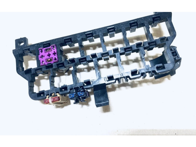 Блок предохранителей 8D0937503E Volkswagen Golf IV