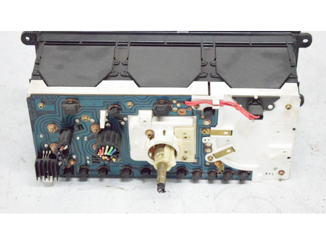 Přístrojová deska Volvo 240 1983