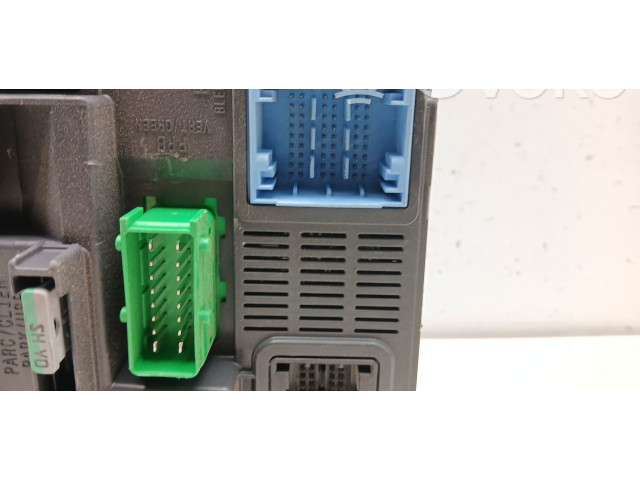 Zpětné zrcátko Peugeot 208 2016 9807531680, 30964003