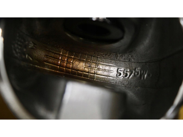  Поршень с шатуном    Renault Clio III  