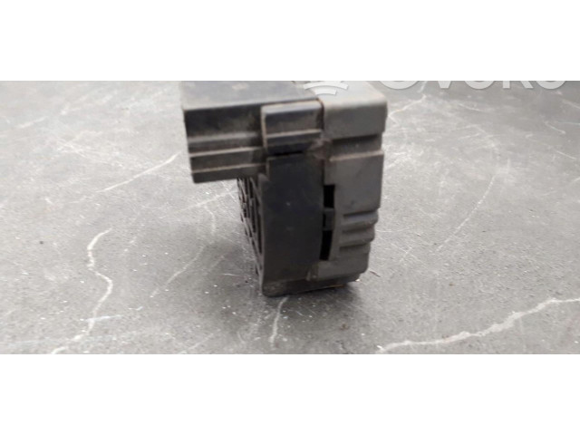 Ручка стеклоочистителей Renault Clio I