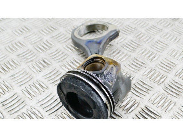 Přístrojová deska  Mercedes-Benz Vito Viano W639 2012 A6420304120, A6420302018  