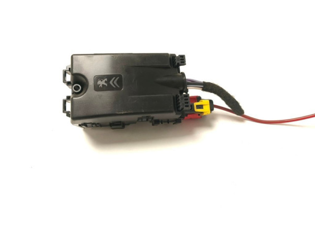 Блок предохранителей 9806192580 Citroen C3 Aircross