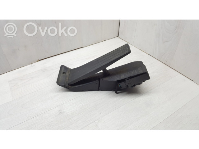 Педаль акселератора