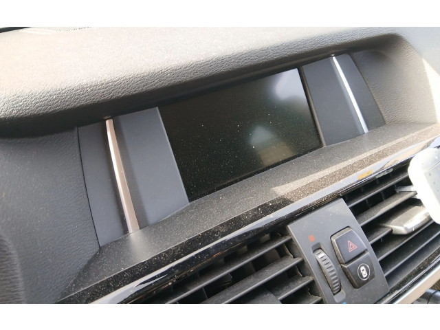 Дисплей       BMW X3 F25