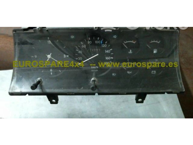 Přístrojová deska Nissan Patrol 260 1989 195476-01, G9800