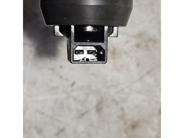 Vstřikovač 07Z130073FX   Volkswagen Transporter - Caravelle T5  pro naftový motor 2.5  