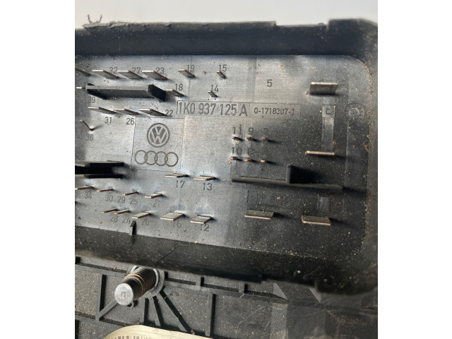   Pojistková skříňka 017183071, 1K0937125A   Volkswagen Tiguan 2009