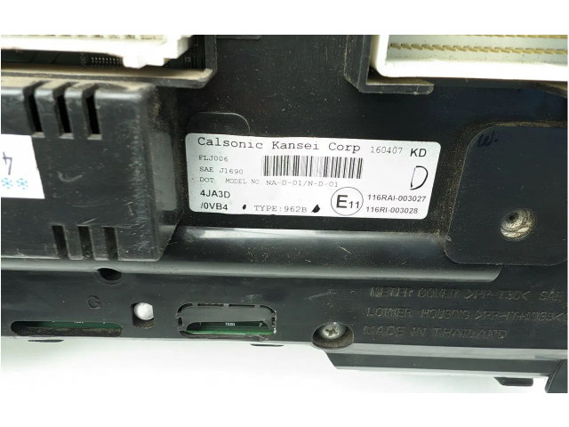 Přístrojová deska Nissan Navara D23 2016 4JA3D-0VB4, 160407