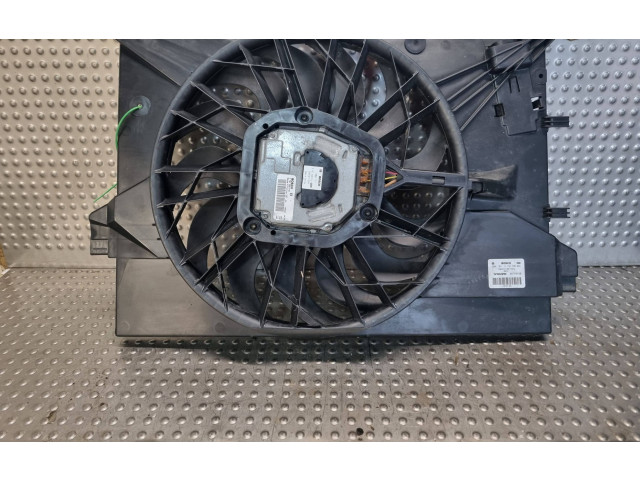 Вентилятор радиатора     30723105    Volvo S80 