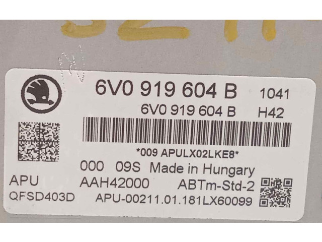 Дисплей 6V0919604B Skoda Fabia Mk3 (NJ)