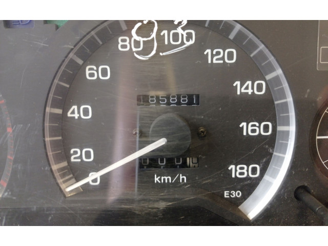 Přístrojová deska Toyota Corolla E90 1989 832001A460