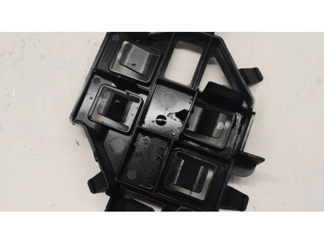 Другая деталь салона