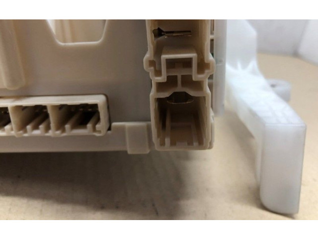 Блок предохранителей Peugeot 108