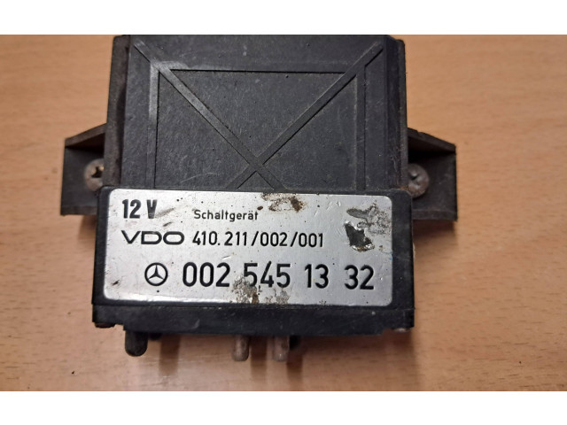 Блок управления двигателя 0025451332   Mercedes-Benz 200 300 W123