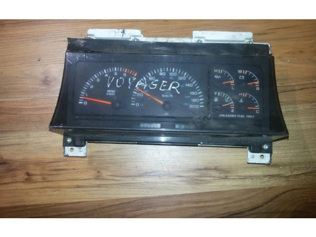 Панель приборов 4437782   Chrysler Voyager       