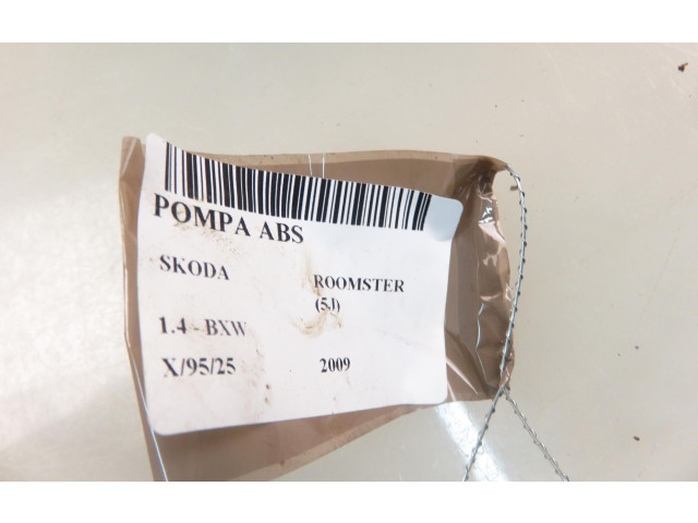 Jednotka ABS 6R0614117F, 6R0907379J Skoda Roomster (5J) 2009