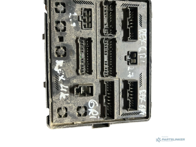 Блок предохранителей Y220EDP SsangYong Rexton