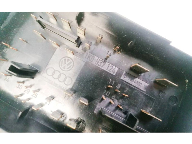 Блок предохранителей  1K0937124, 1K0937124   Volkswagen Touran I    