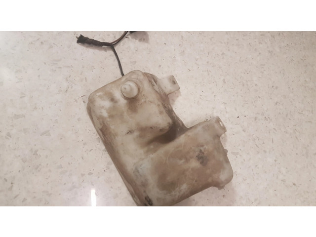 Бачок оконной жидкости