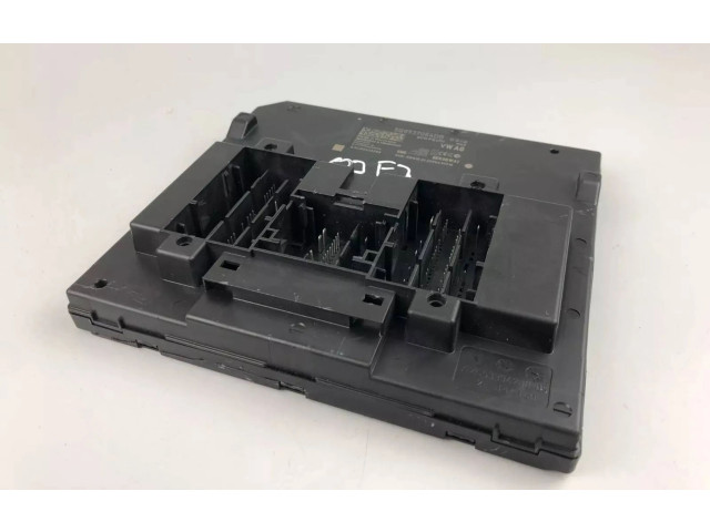 Блок комфорта 5Q0937084DG Audi Q3 F3