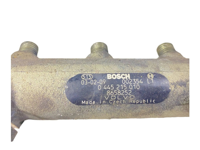Топливная рампа 8658252, 0445215010   Volvo V70  