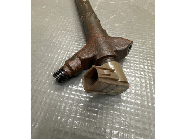 Vstřikovač 52052103 Toyota Avensis T270