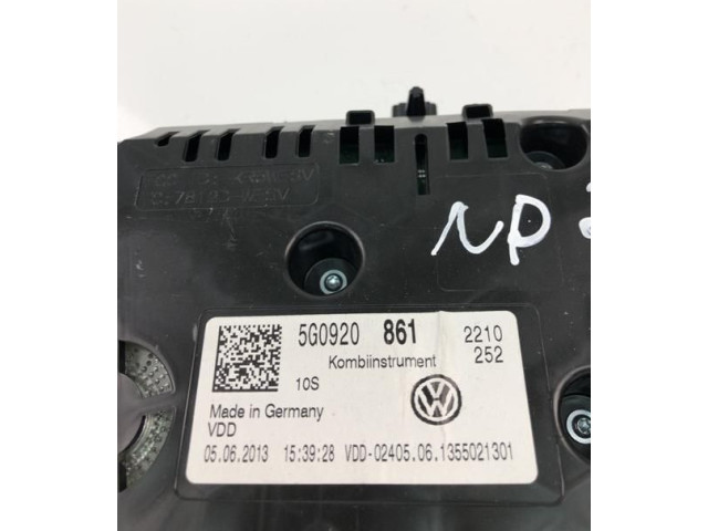 Панель приборов 5G0920861, NP2042   Volkswagen Golf VII       