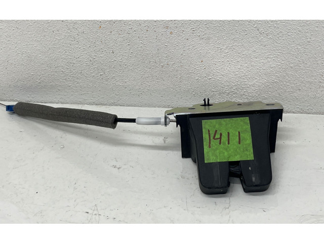 Замок багажника 3V9827520    Skoda Superb B8 (3V) 2015 - 2024 года