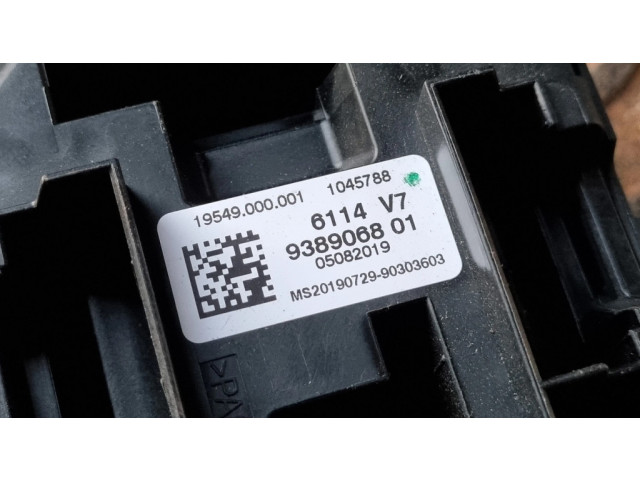 Pojistková skříňka 9389068 BMW 2 F22 F23 2019