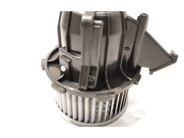 Вентилятор печки    8K2820021C   Audi A5 8T 8F