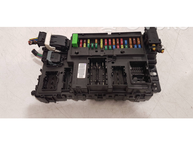   Pojistková skříňka FU5T-15604   Ford Mondeo MK  2017