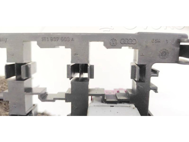 Блок предохранителей 1T1937503A, 1T1937503A Volkswagen Touran I