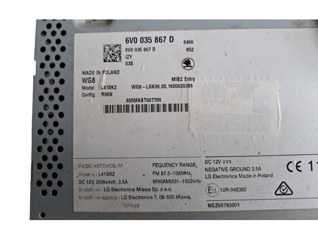 Радио/ проигрыватель CD/DVD / навигация 6V0035867D    Skoda Fabia Mk3 (NJ)