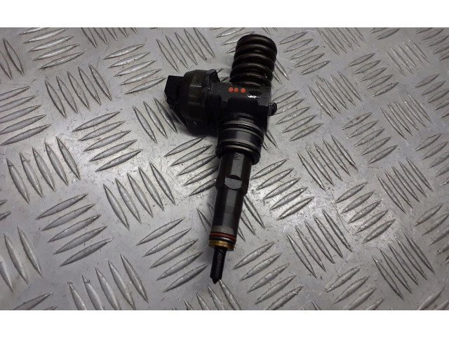 Форсунка 038130073A    Skoda Fabia Mk1 (6Y)   