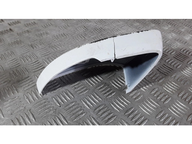 Пластиковая отделка зеркала