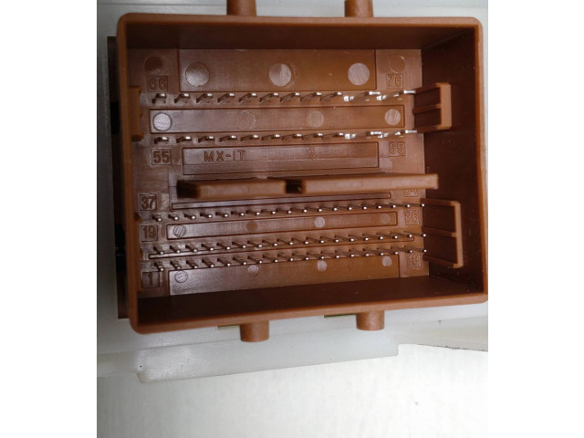 Pojistková skříňka 31314116AA, BG9T14C256GA Volvo V60 2011