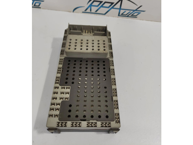Блок предохранителей 9494594, 9494997   Volvo S80    